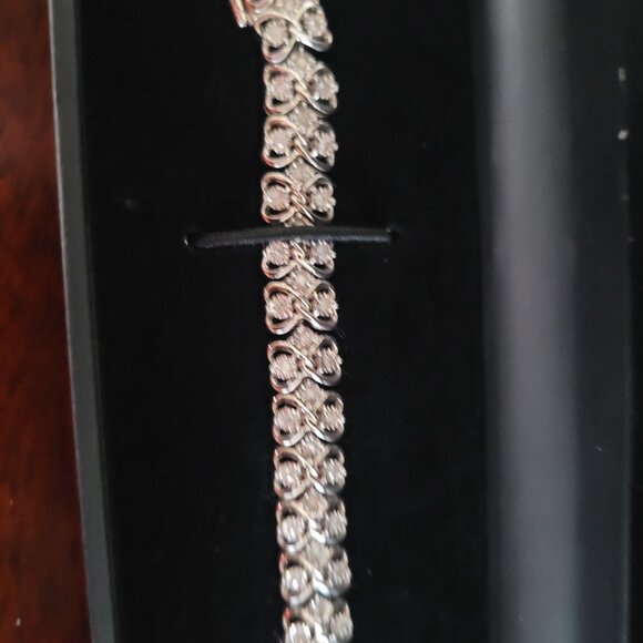 Macy's diamond bracelet - Picture 2 of 6